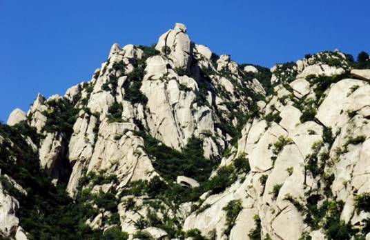 鳞龙山自然风景区