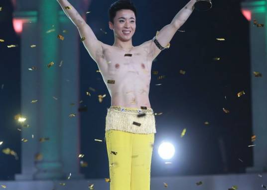 尹中华（中国达人秀年度达人）