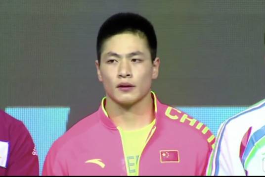 周玉坤（中国举重运动员）