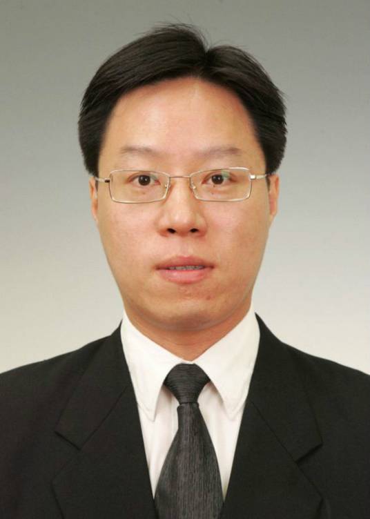 秦明华（上海市青浦区检察院党组书记、代理检察长）