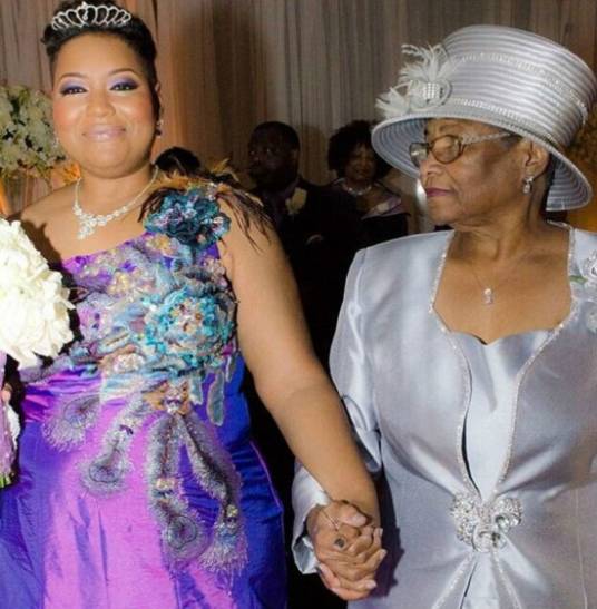 亚丝明·埃勒比