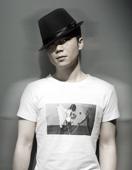 舒鸣（音乐制作人，电影制片人）