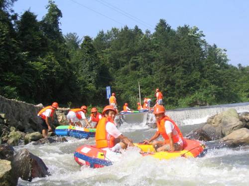 南昌梅岭漂流