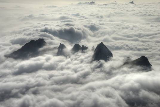 云顶（福建境内山名）