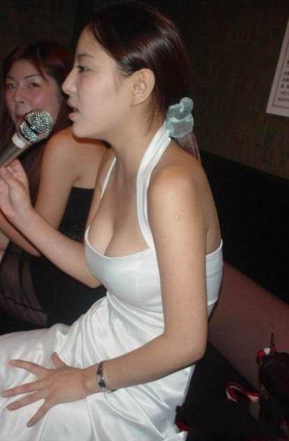 冯珠珠（北京天上人间夜总会有偿陪侍小姐）