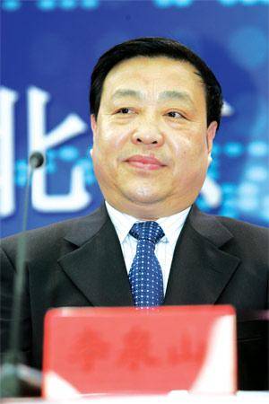 李泉山（天津市人大常委会原副主任）