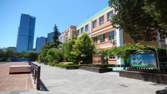 呼家楼中心小学