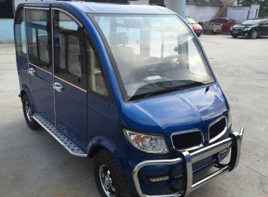 低速电动四轮车