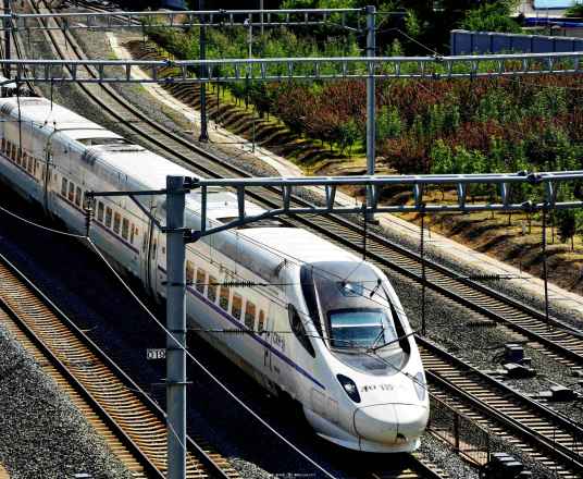 电气化铁道（采用电力牵引的铁路）