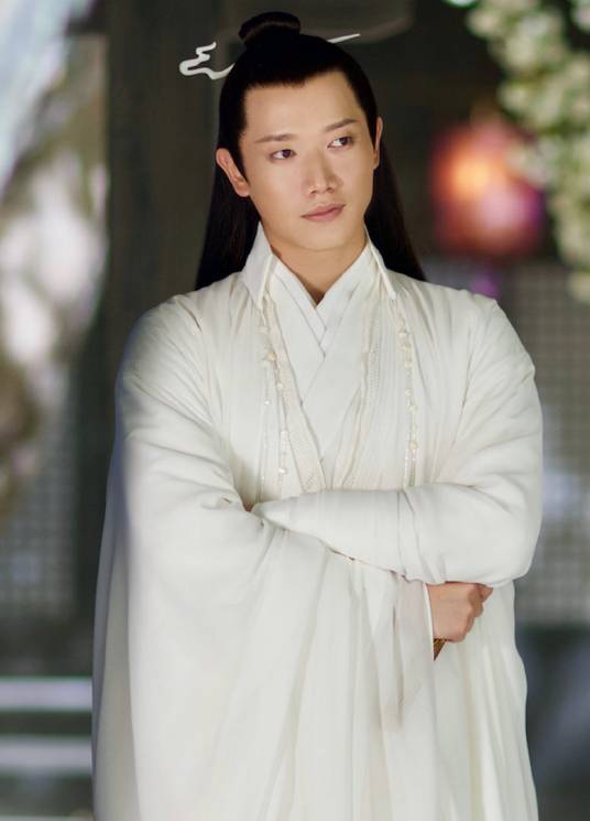 云风（电视剧《宸汐缘》人物/天宫上神/青瑶的伴侣）