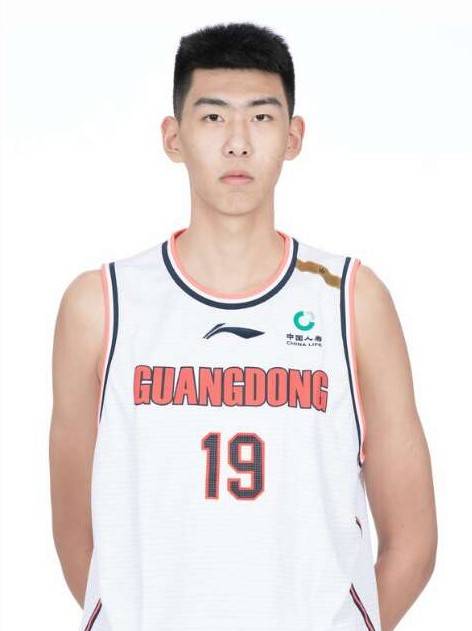 徐昕（2003年12月出生的中国篮球运动员）