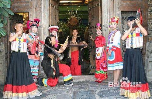 阿昌族的习俗与婚俗