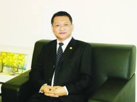 崔伟（东方证券控股子公司东方基金董事长）