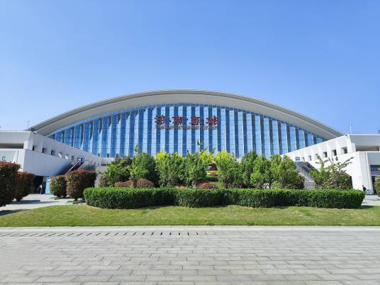 济南东站（中国山东省济南市境内铁路车站）