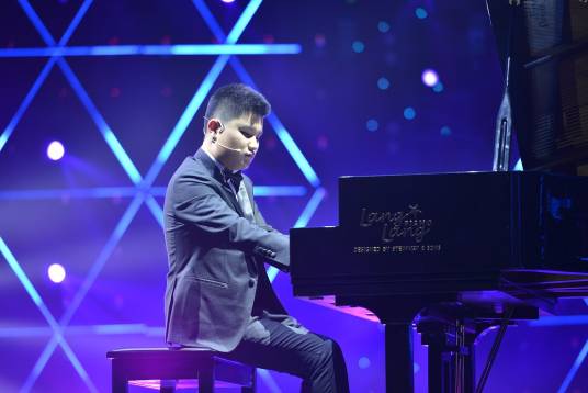 刘浩（盲人钢琴演奏者）