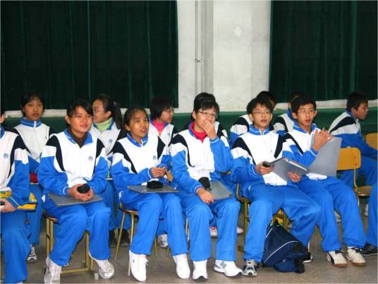 青少年（青春期年龄段的人群）