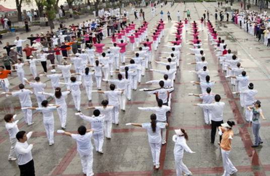 佳木斯快乐舞步健身操