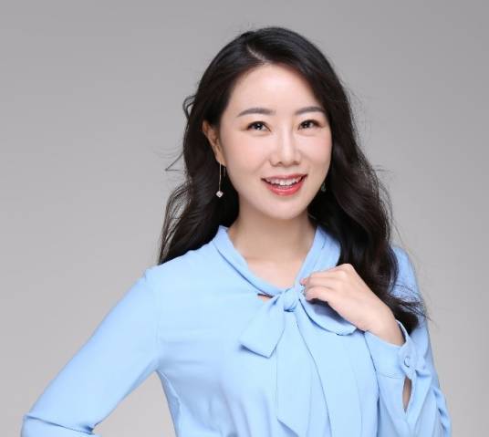 徐明华（华中科技大学新闻与信息传播学院教授、博士生导师）