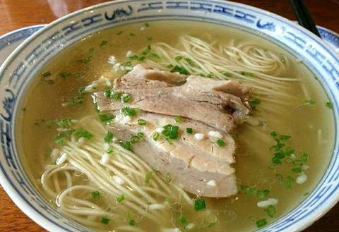 抻面（山东省的一道特色小吃）