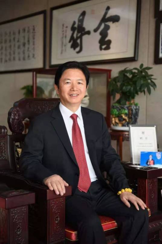 沈小平（通鼎集团董事局主席）