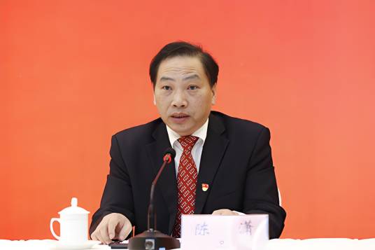 陈潇（湖南省委组织部副部长、省委编办主任）