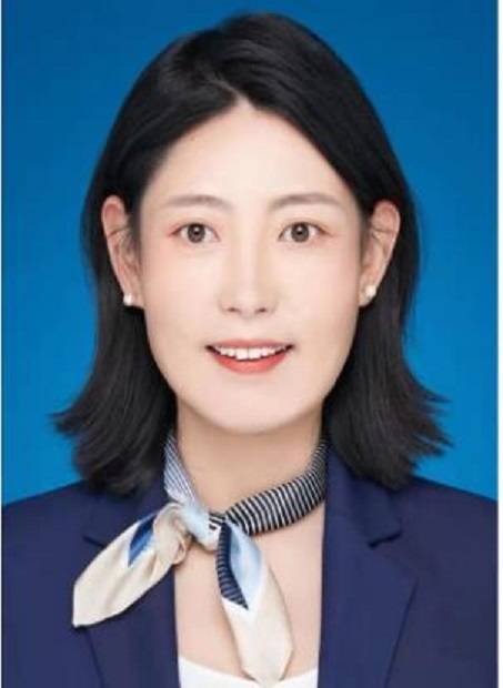 乌云其木格（内蒙古自治区包头市九原区委常委、宣传部部长）