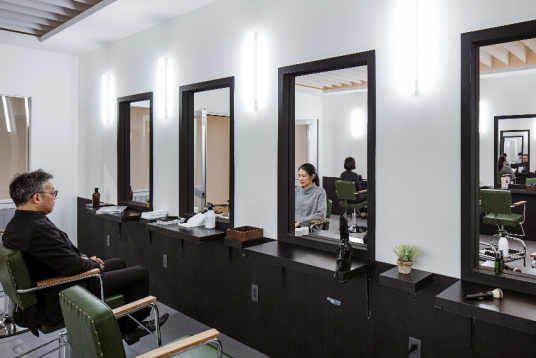 美发沙龙（太虚之境—雷安德罗·埃利希当代艺术展作品）