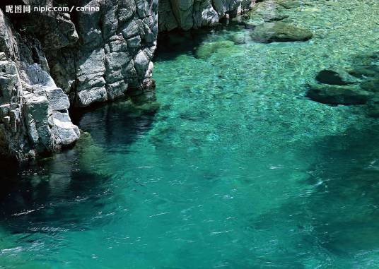 湖水（封闭的水域）