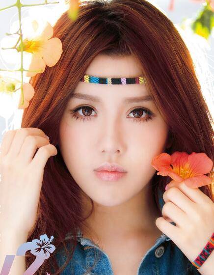 孙雨（新加坡女歌手、演员、双胞胎女子组合By2中的妹妹）