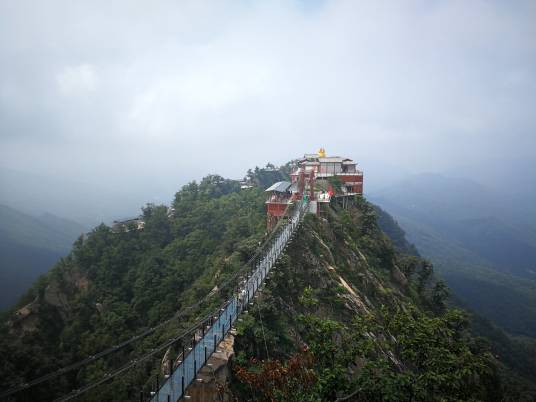 二龙山（河南省内乡县二龙山）