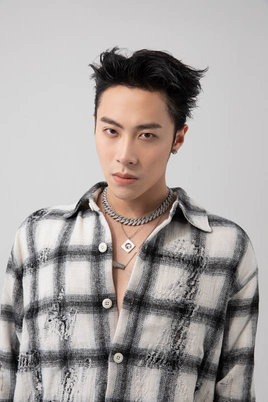 ICE（中国内地流行男歌手、音乐唱作人）