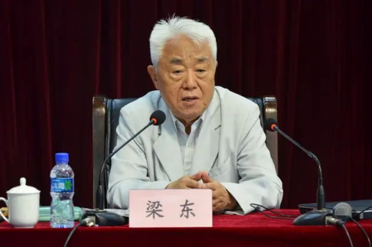 梁东（书法家、诗人）