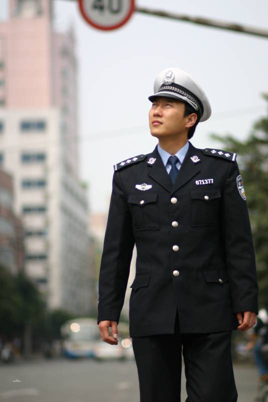 谭乔（《谭谈交通》栏目原主持人，原成都市公安局民警）