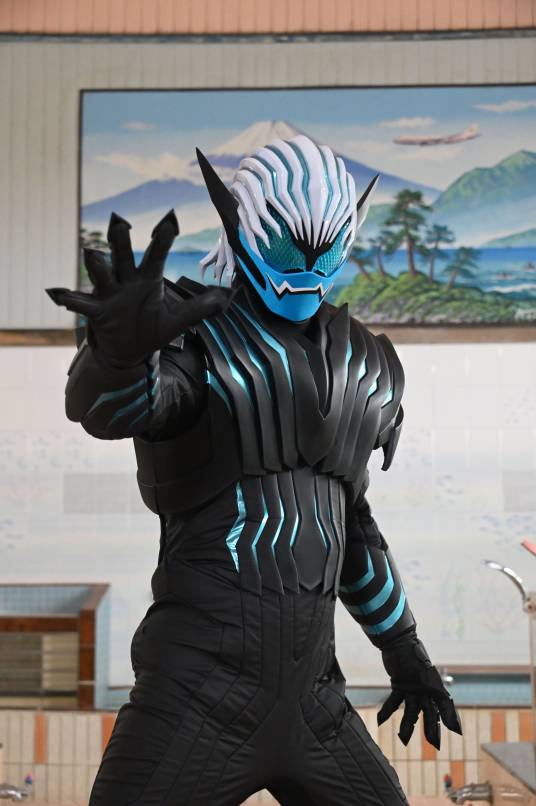 维斯（日本特摄剧《假面骑士Revice》及其衍生中的角色）