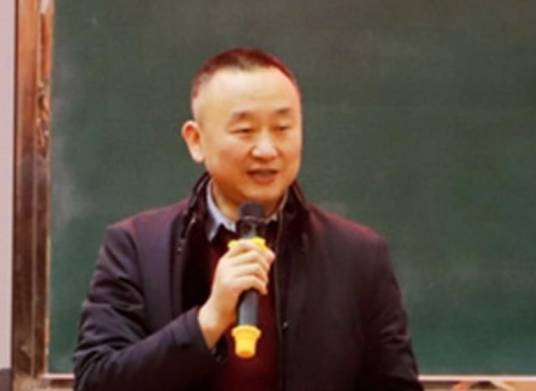 陈大伟（成都大学教育科学学院教授）