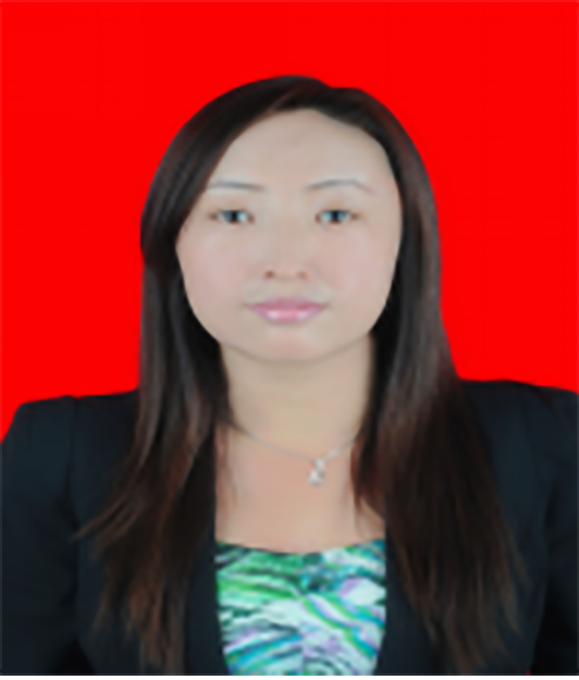 和英（云南省丽江市人大常委会副秘书长）