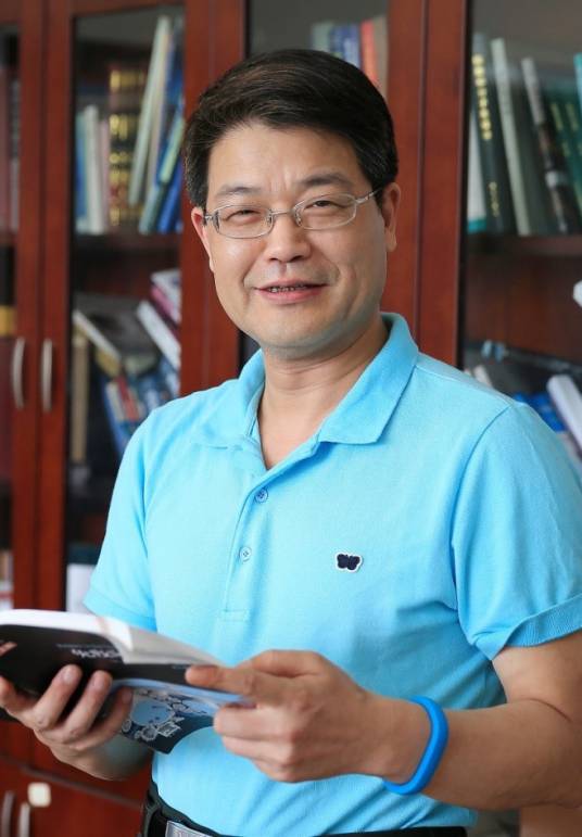 吴玉章（中国工程院院士，中国医学科学院学部委员，免疫学专家）