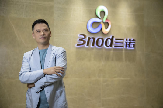 刘志雄（深圳市三诺集团董事长/CEO，荣誉博士）