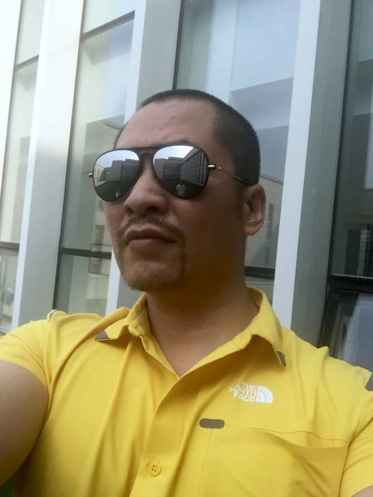 龙江波（中国导演、编剧、2022年北京冬奥会开幕式导演团队成员）