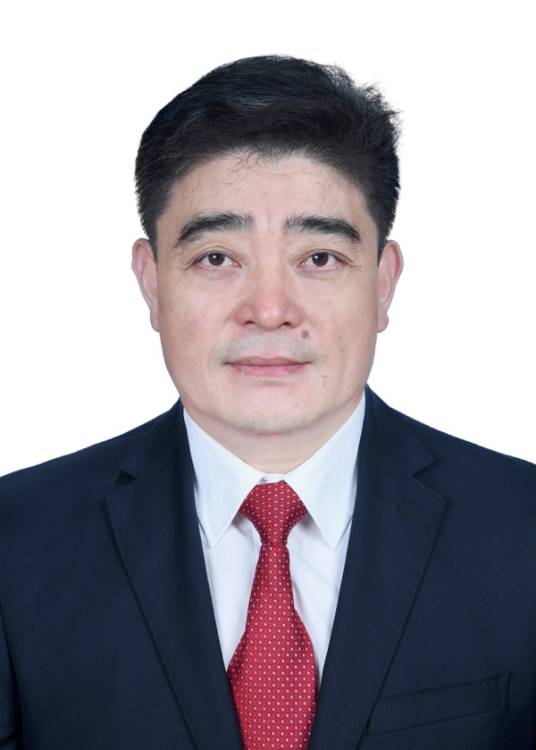 韩峰（第十四届全国人大代表，中国石化集团公司副总工程师兼齐鲁分公司代表、党委书记）