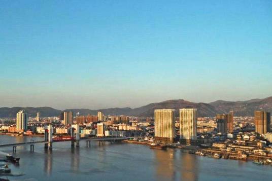 鳌江镇（浙江省平阳县辖镇）