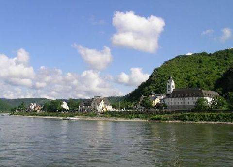 莱茵河畔（楼盘）