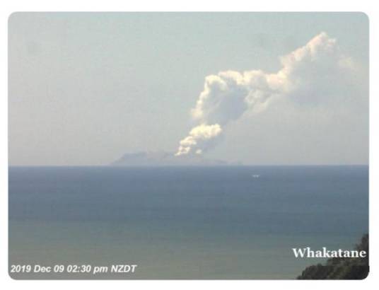 12·9新西兰怀特岛火山喷发事故