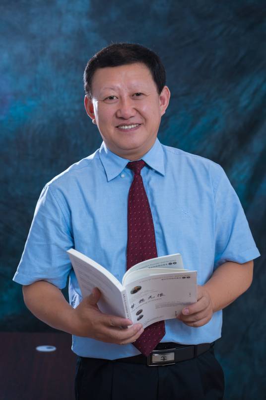 万力（中国名牌专家）