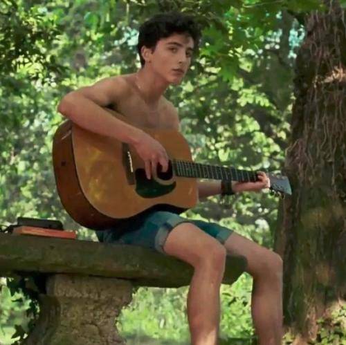 艾利欧（电影《请以你的名字呼唤我》中的男主角）