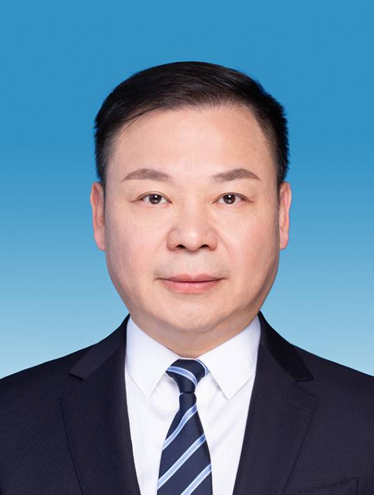 洪龙（南昌市公安局党委委员、副局长）