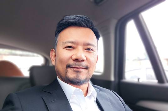 龙威（中国内地影视男演员、歌手）