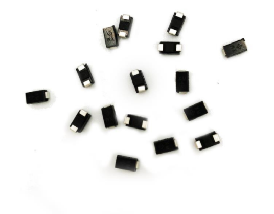 瞬变电压抑制二极管