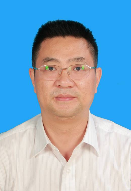 王植（重庆市第四届人大代表）