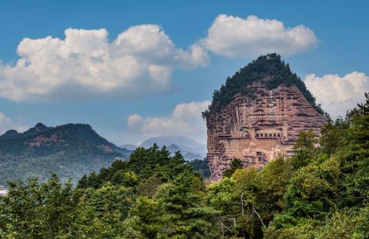 麦积山石窟（甘肃省天水市境内第一批全国重点文物保护单位、世界文化遗产）